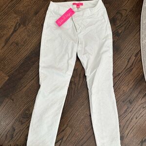 Brand new Lilly Pulitzer white textured pants.  Size 00’with tags